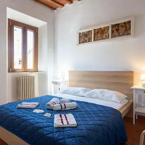 Tipica Cozy House + Parking! Florence